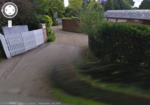 Entrance in Wickham Lane